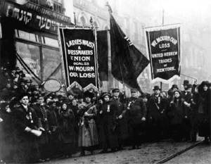 Το 1910 στην Κοπεγχάγη μετά από πρόταση της φεμινίστριας Κλάρας Τσέτκιν. Και είχε σκοπό να διατηρηθεί η ανάμνηση της πρώτης διαδήλωσης των Αμερικανίδων, που είχε γίνει το 1857. Στις 8 Μαρτίου του 1857 οι εργαζόμενες γυναίκες στη Νέα Υόρκη ντυμένες στα άσπρα, έκαναν απεργία πείνας με αίτημά τους την ίση αμοιβή με τους άνδρες. Η συγκέντρωση πνίγηκε στο αίμα αλλά από τότε ο δρόμος για τα ίσα δικαιώματα των δύο φύλων άνοιξε.